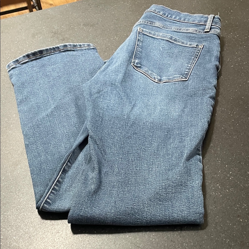 Ana Jeans